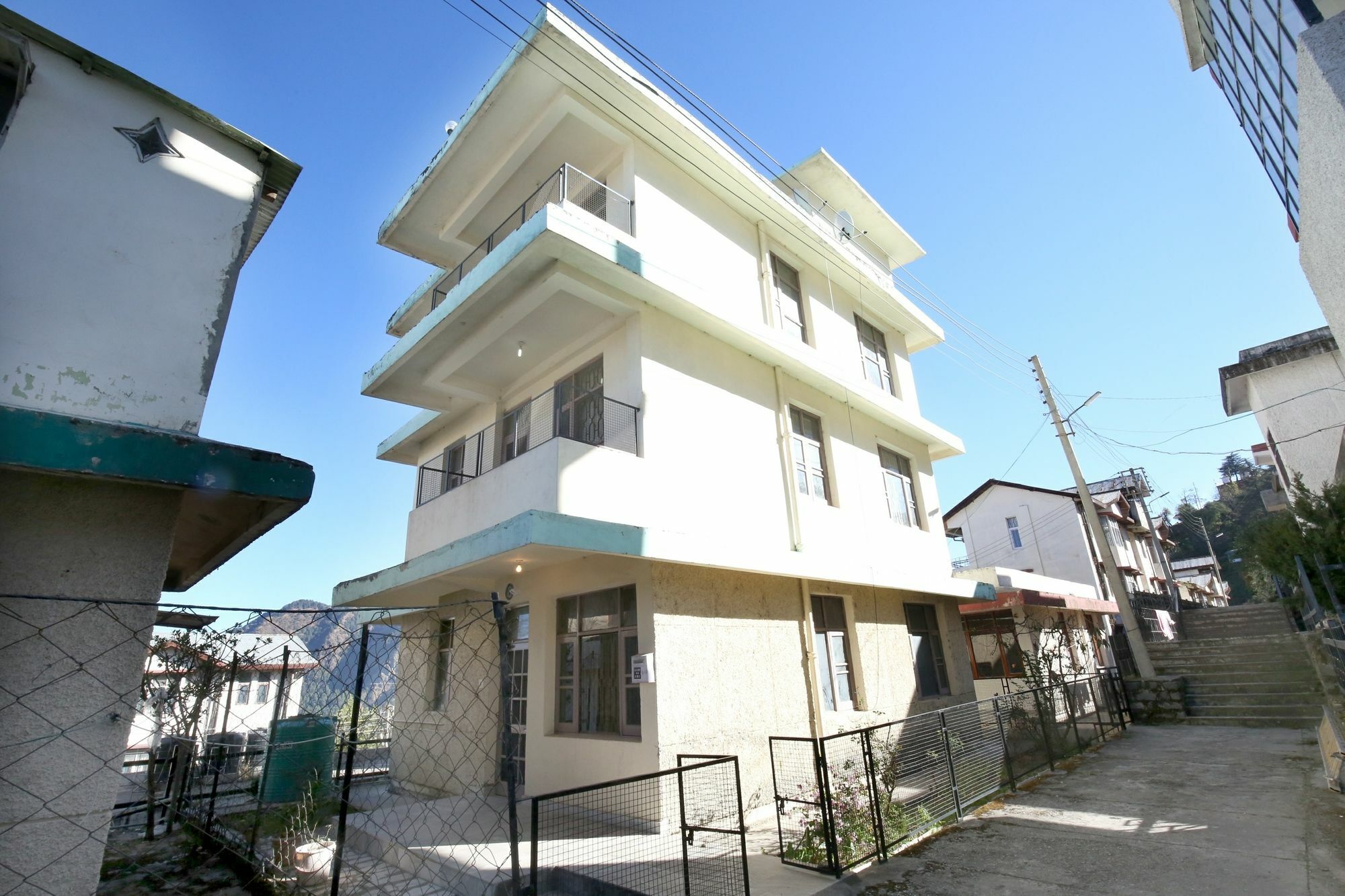 Ferienwohnung Elegant 3Bhk Abode In Shoghi, Shimla Exterior foto